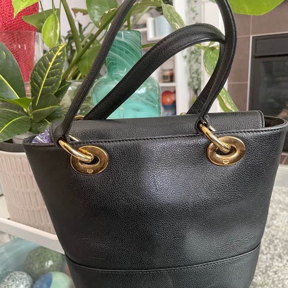 MCM - Picture 2 of 7